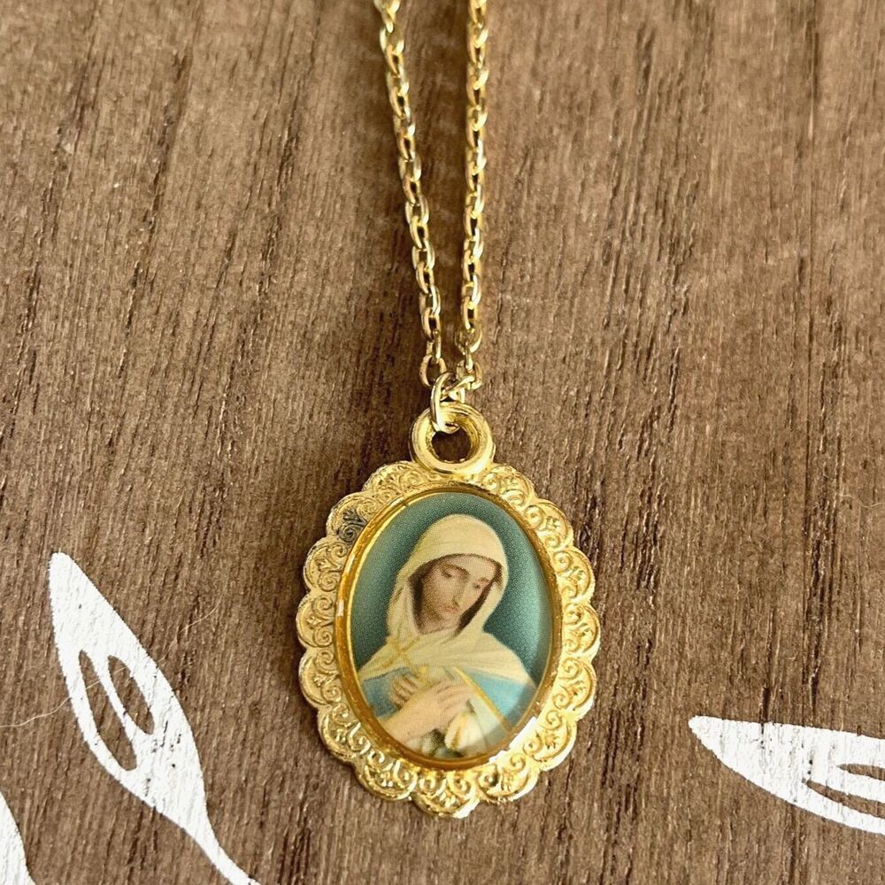 Our Lady Guadalupe Gold Plated Medal Pendant 19.5 Inch Chain Necklace Mexico
